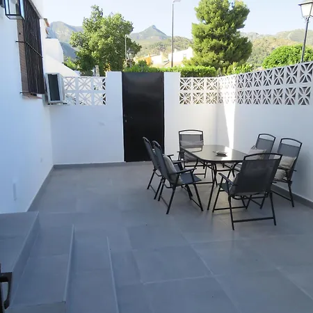 Bien Situado En 公寓 *